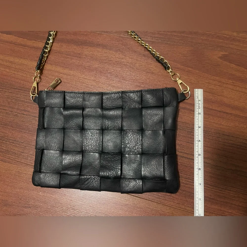 Vintage Anna Paola black leather purse bag Gold chain woven black leather soft